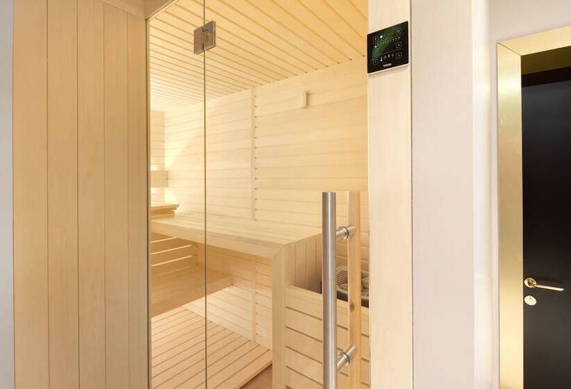 Posh Residence Luxury Suites