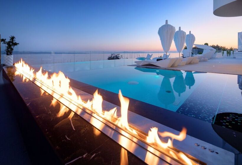 Posh Residence Luxury Suites