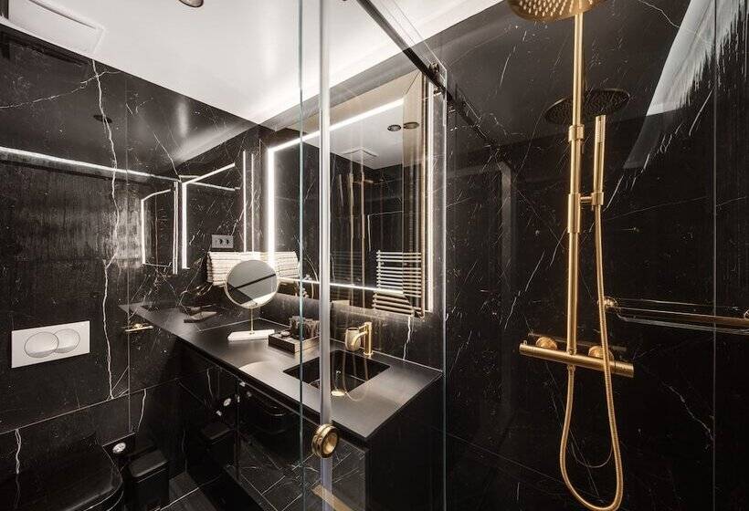 Posh Residence Luxury Suites