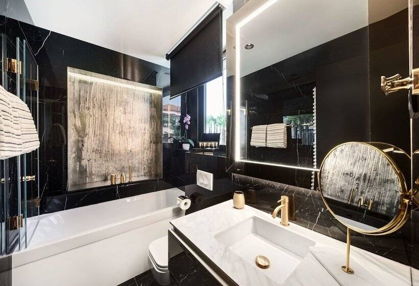 Posh Residence Luxury Suites