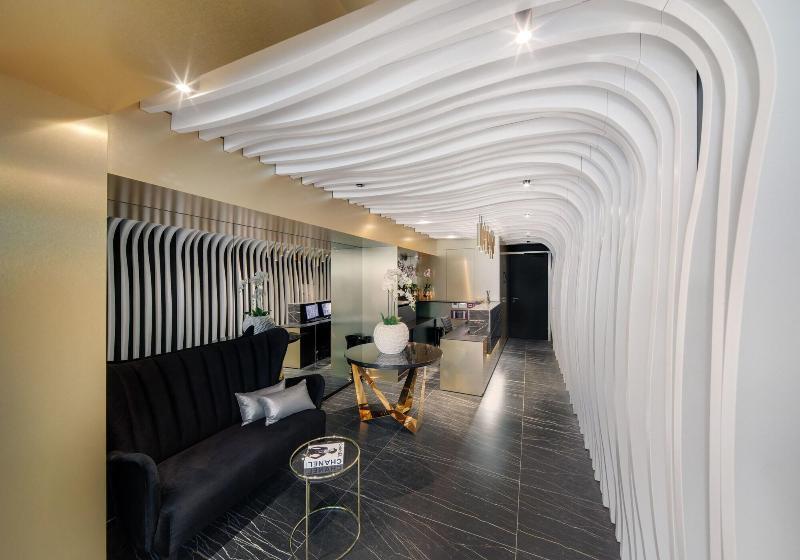 Posh Residence Luxury Suites