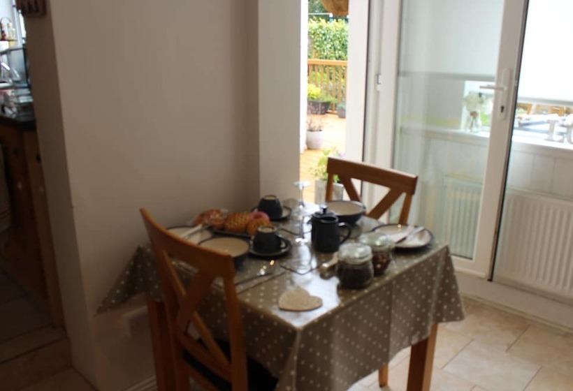 민박 Cois Ba House