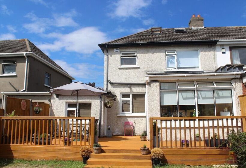 민박 Cois Ba House