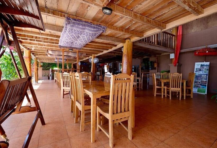 مبيت وإفطار Mario Hotel And Cafe