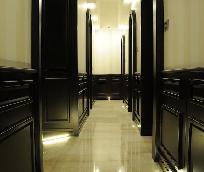 تختخواب و صبحانه Muro Torto Suite Struttura Sanificata Giornalmente Con Ozono E Prodotti Specifici Conformi Al Deca