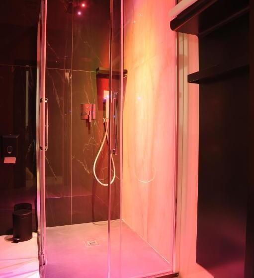 تختخواب و صبحانه Muro Torto Suite Struttura Sanificata Giornalmente Con Ozono E Prodotti Specifici Conformi Al Deca