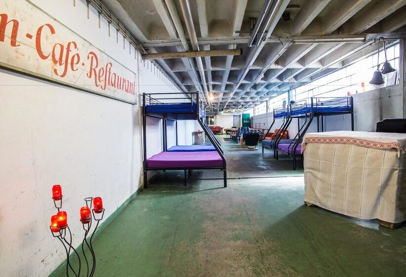 Boot Camp Central   Hostel