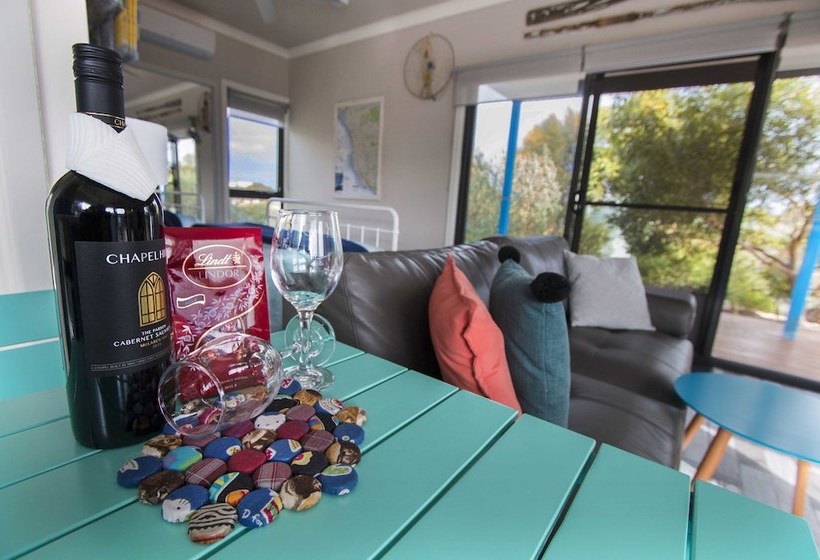 Coorong Cabins  Wren Cabin