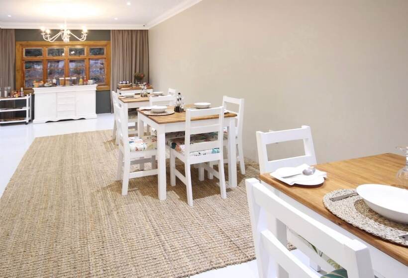 Curry's Post Bed And Breakfast