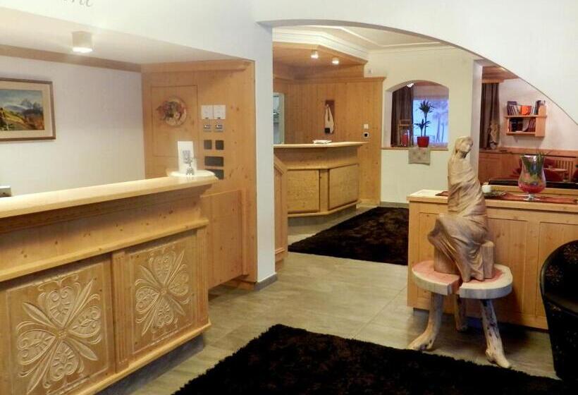 Garni Hotel Mezdi