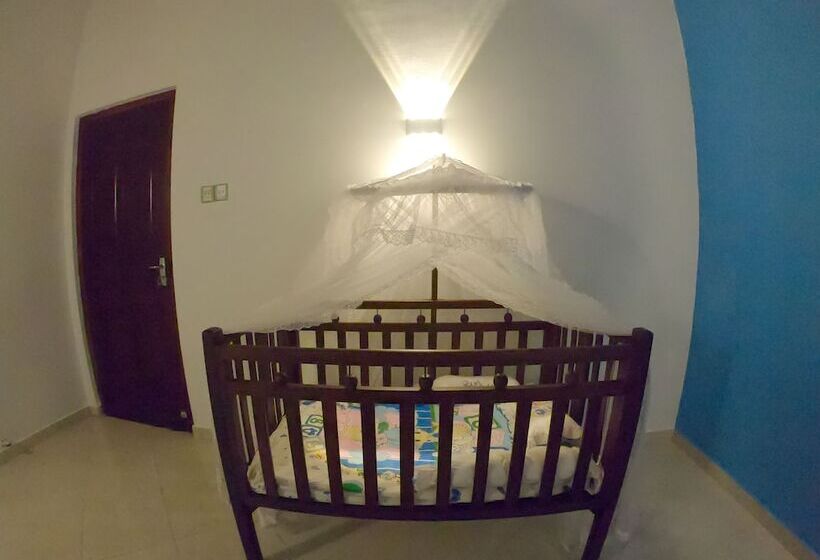 Girilena Guest House