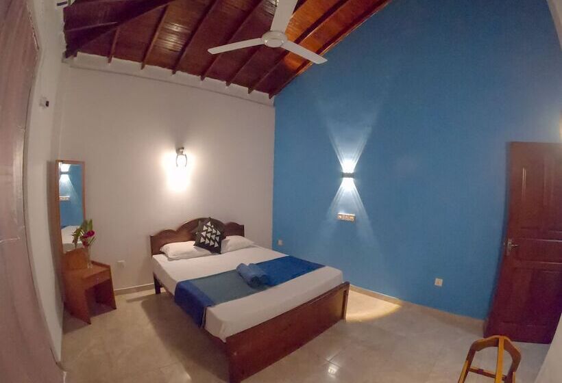 Girilena Guest House