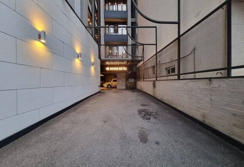 Hound Hotel Seomyeon Beomcheon