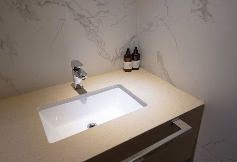 Hound Hotel Seomyeon Beomcheon