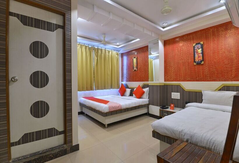 Отель A R Ganpati Plaza By Oyo Rooms