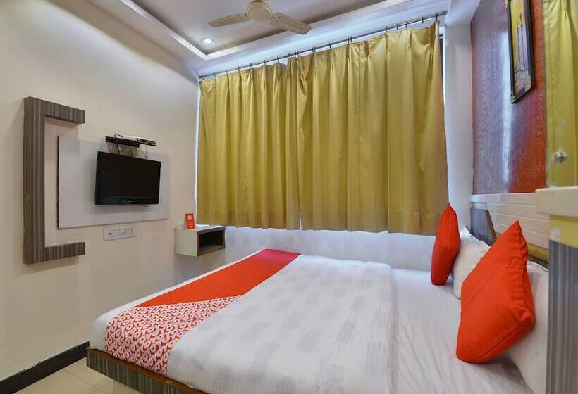 Отель A R Ganpati Plaza By Oyo Rooms