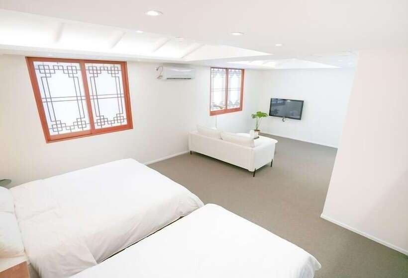 בית מלון כפרי Arrive Jeonju Sihwayeonpung