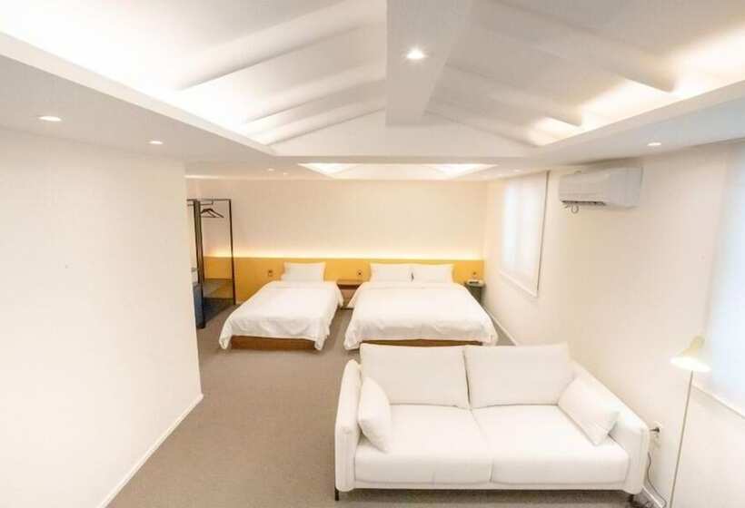 בית מלון כפרי Arrive Jeonju Sihwayeonpung