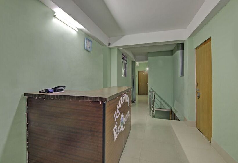 هتل Flagship The Queenz