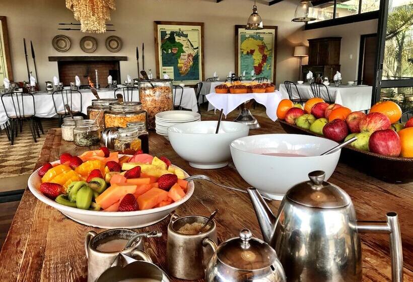 בית מלון כפרי Fugitives Drift Guest House