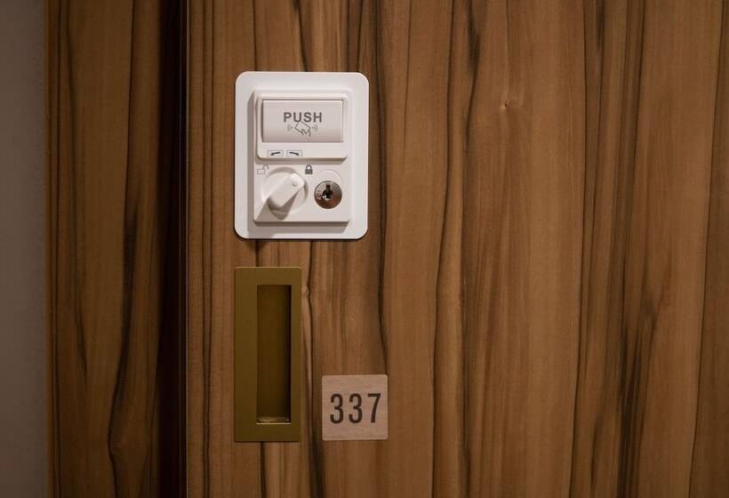 בית מלון כפרי Global Cabin Yokohamachukagai