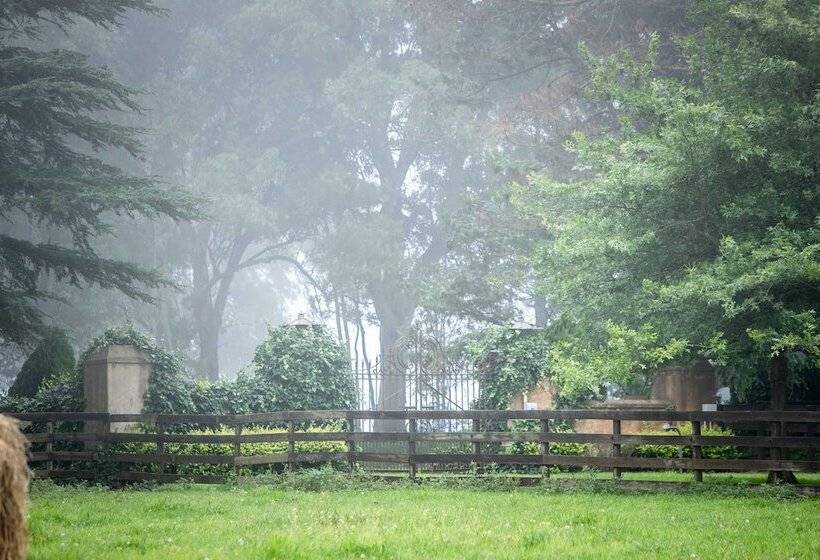 בית מלון כפרי Hartford House