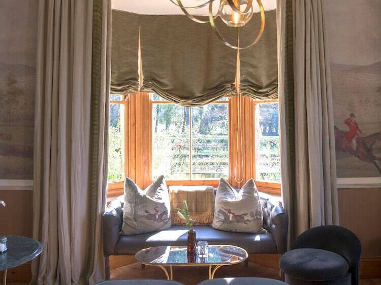 בית מלון כפרי Hartford House