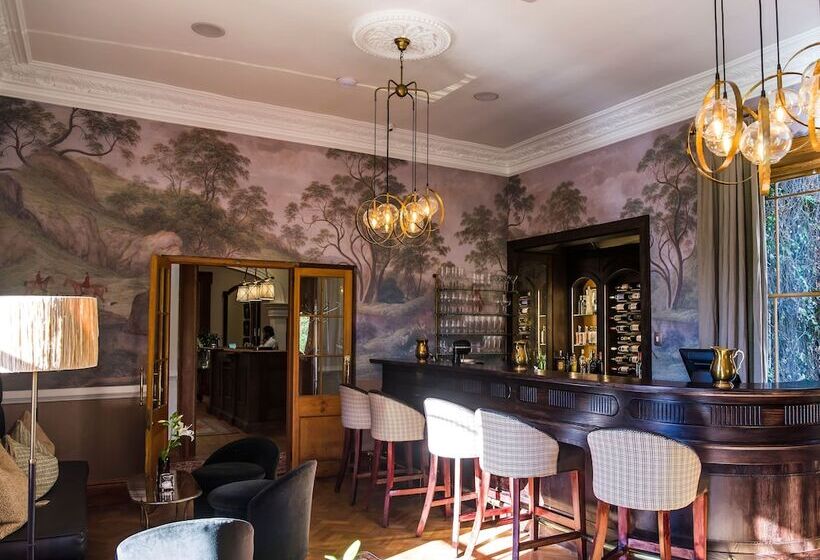 בית מלון כפרי Hartford House