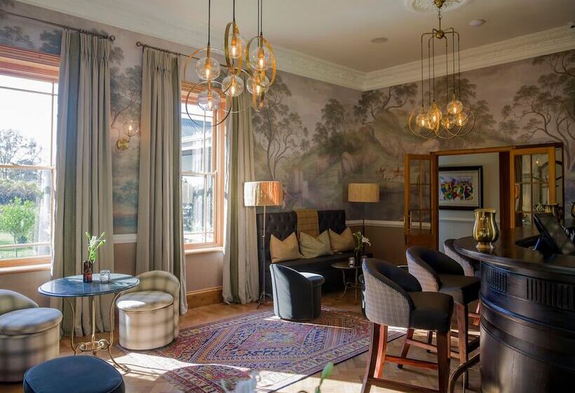 בית מלון כפרי Hartford House