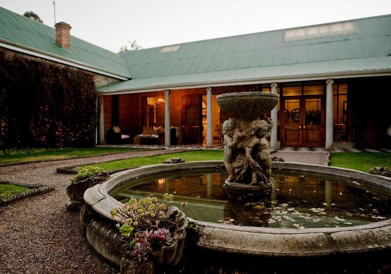 בית מלון כפרי Hartford House