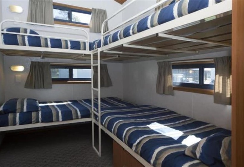 בית מלון כפרי Holiday Haven Huskisson Beach