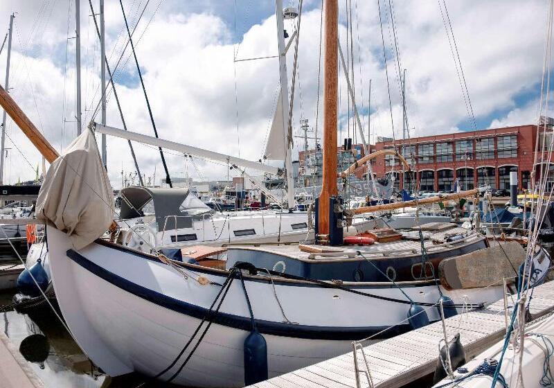 호텔 Ibis Styles Den Haag City Centre