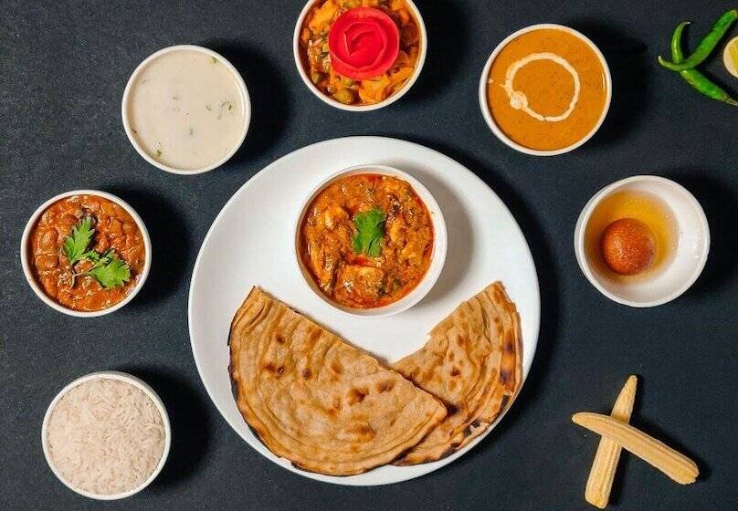 Отель Indrakshi Service Apartment