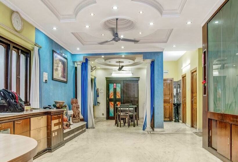 Отель Indrakshi Service Apartment