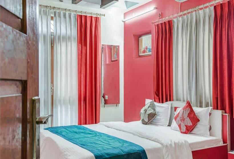 Отель Indrakshi Service Apartment