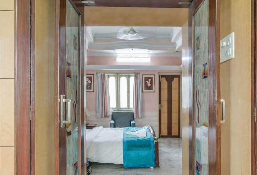 Отель Indrakshi Service Apartment