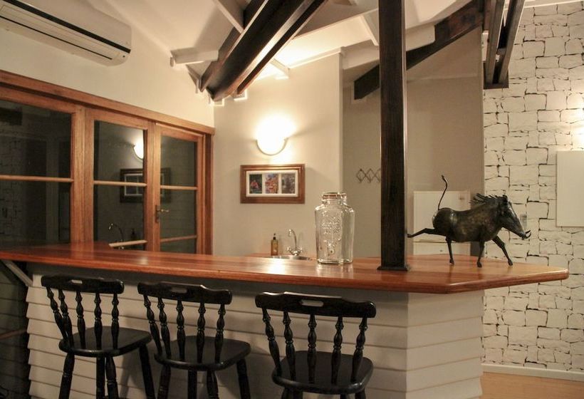 בית מלון כפרי Khangela Private Game Lodge