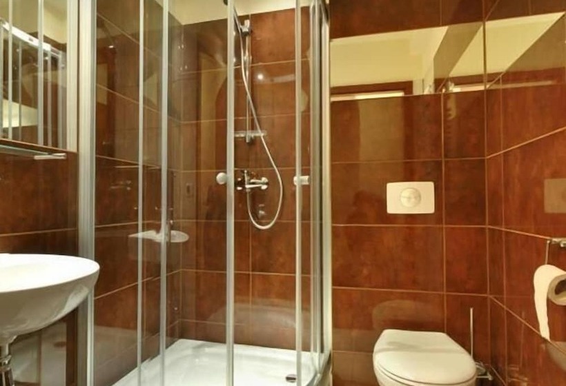 Отель Kristina Willa & Spa