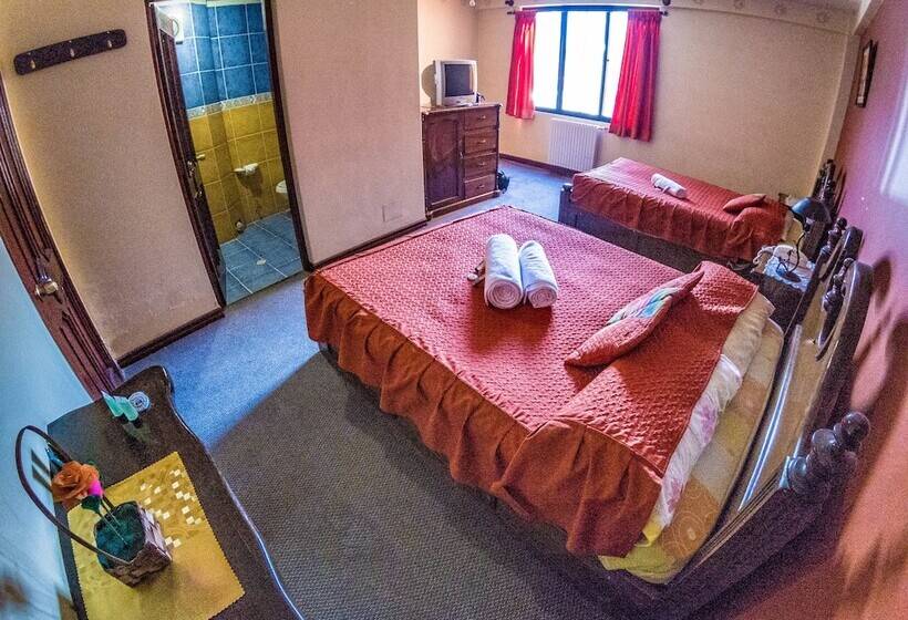 هتل Lost Inn La Paz