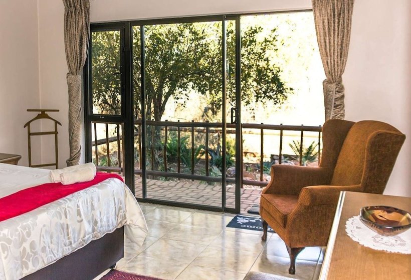 Отель Mawusi Bush Lodge