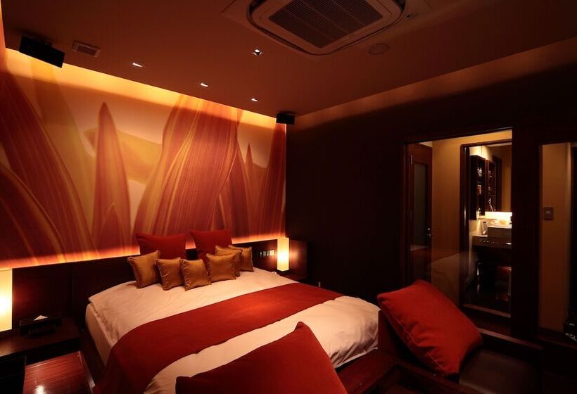 בית מלון כפרי Oasis  Adults Only