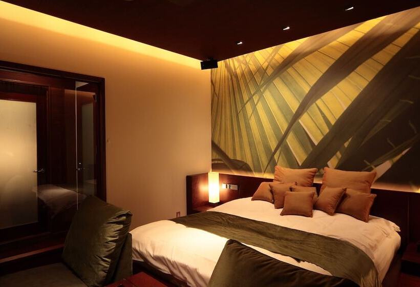 فندق Oasis  Adults Only