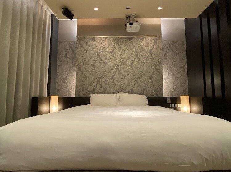 فندق Oasis  Adults Only