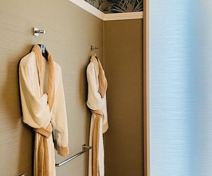 בית מלון כפרי Oasis  Adults Only