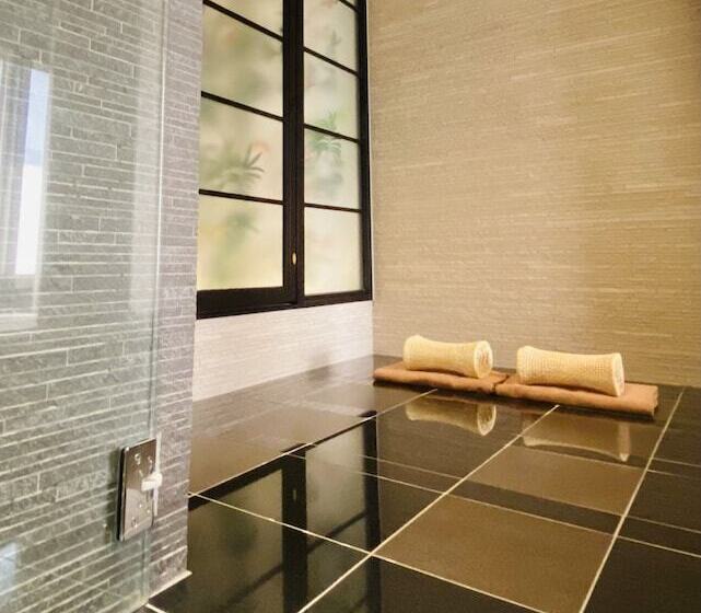 בית מלון כפרי Oasis  Adults Only