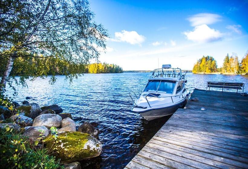 בית מלון כפרי Pajarinhovi