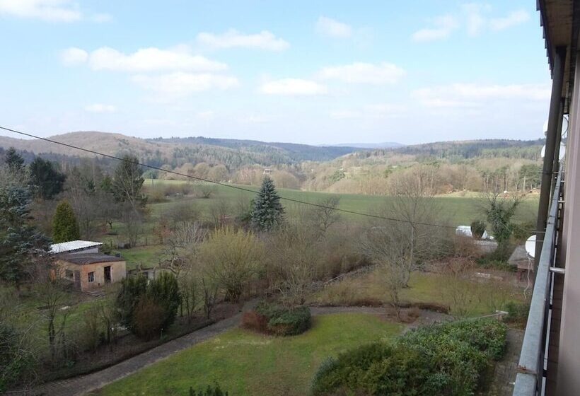 בית מלון כפרי Pension Schlossgarten