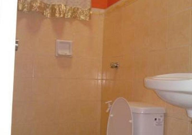 酒店 Roy's Cabin Suites