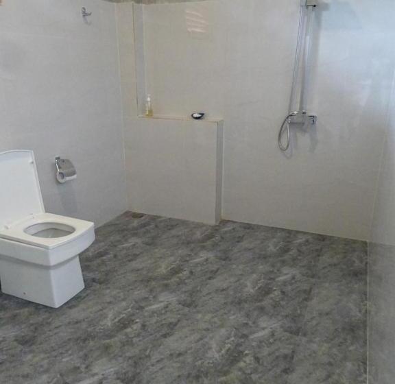 בית מלון כפרי Thambili Cabanas