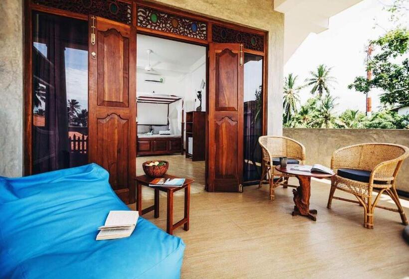 בית מלון כפרי Thambili Cabanas